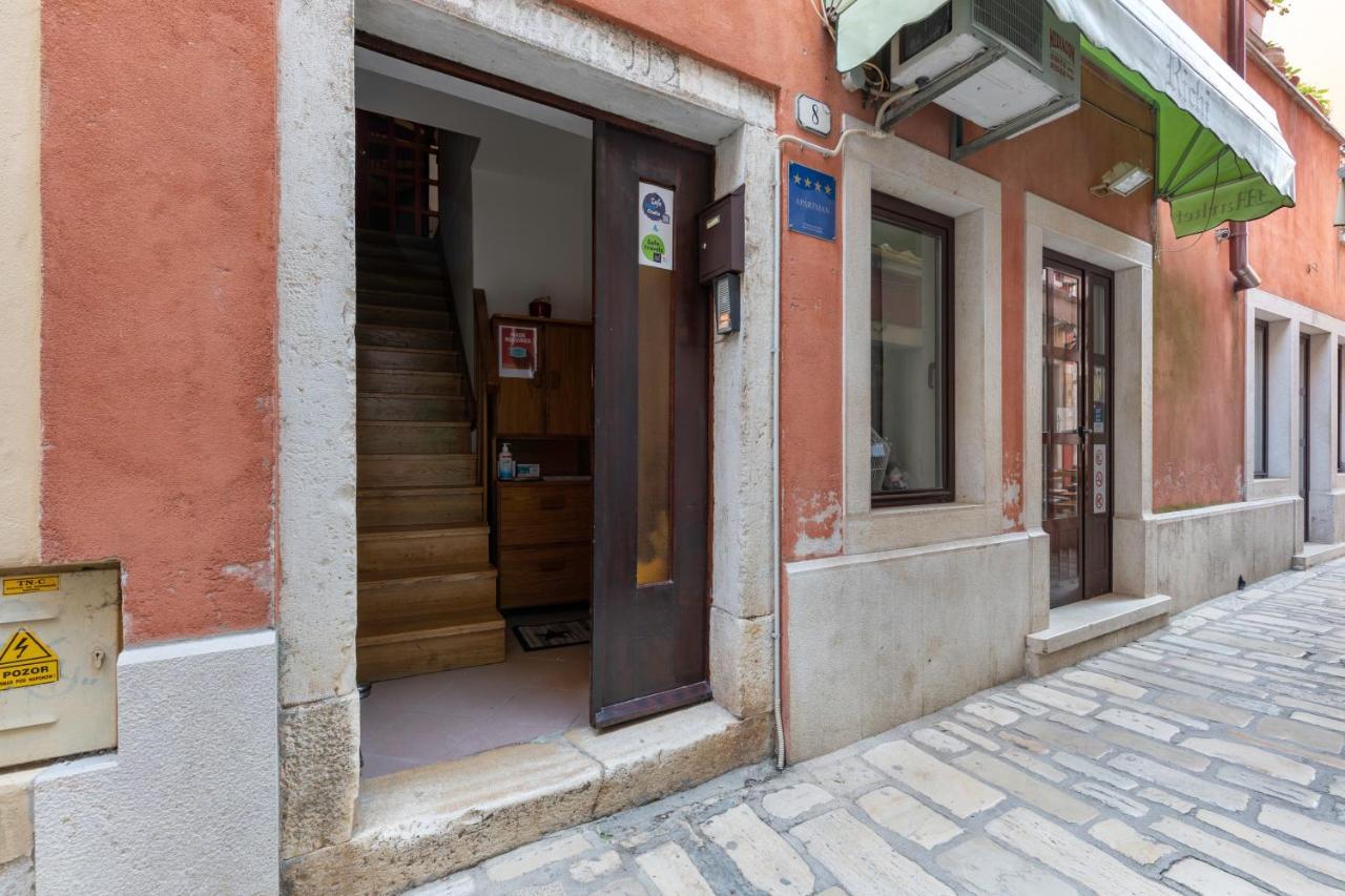 Apartment Below The Stars Rovinj Exterior photo